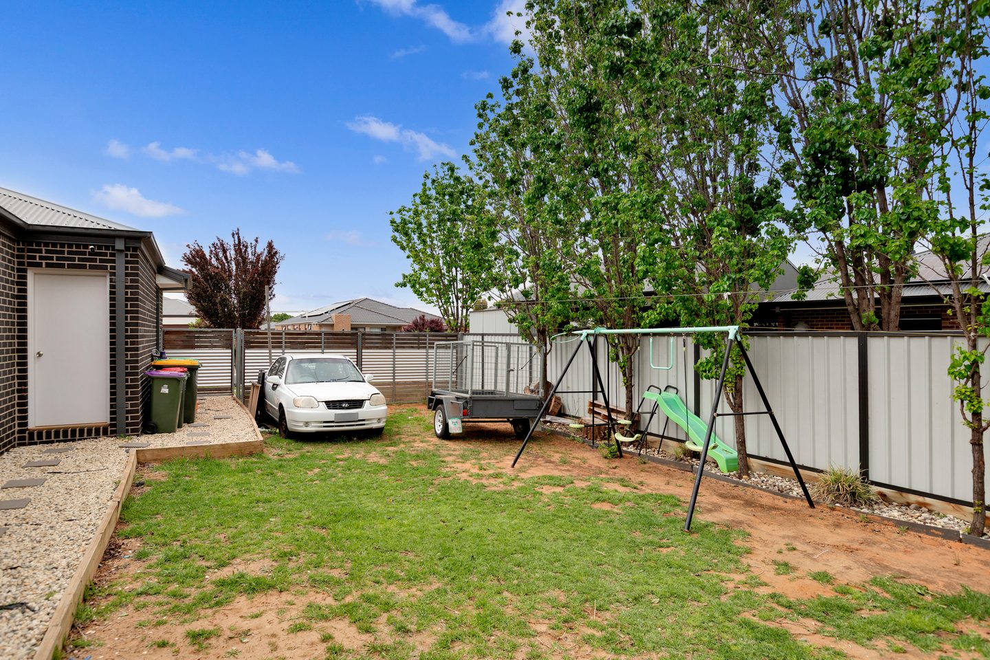Side garden and gates